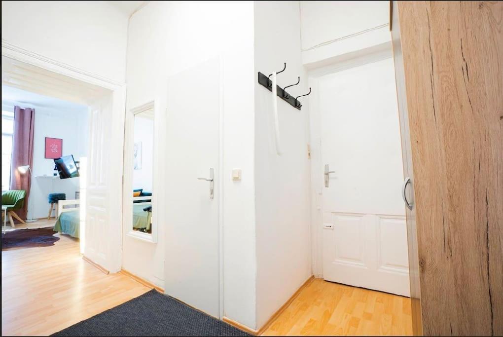 וינה Cozy Flat - 10Min To City Center ! מראה חיצוני תמונה